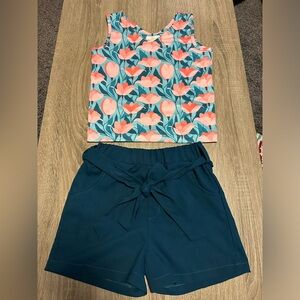 Girls matching shorts and tank fashion set. Never worn.
